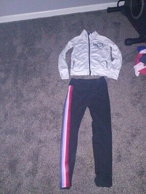 Victoria Secret Leggings N Sweatshirt